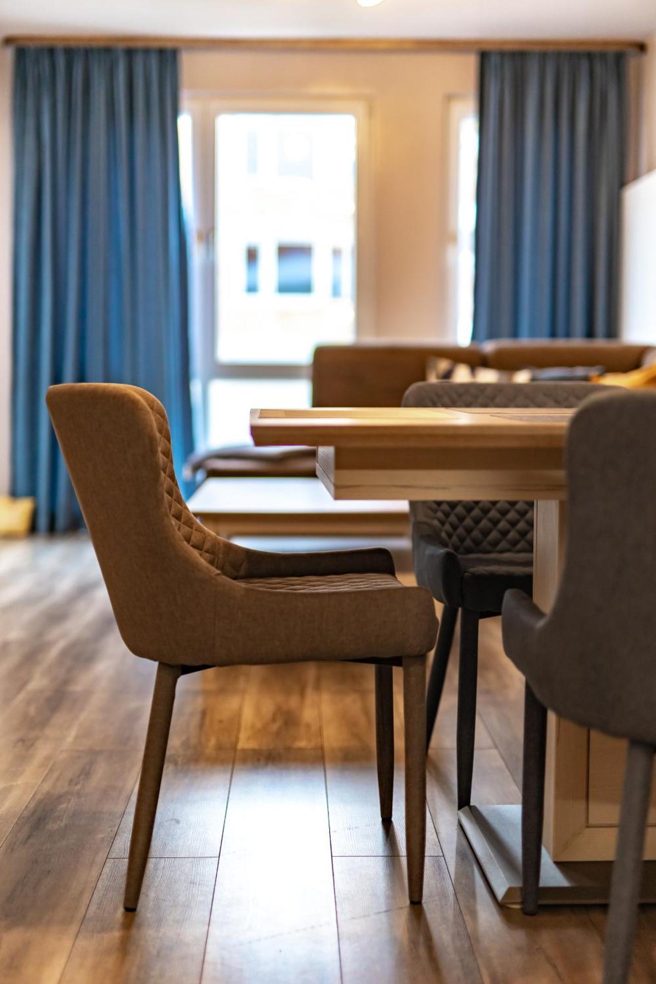 Happy Town Apartments Велико Търново Екстериор снимка