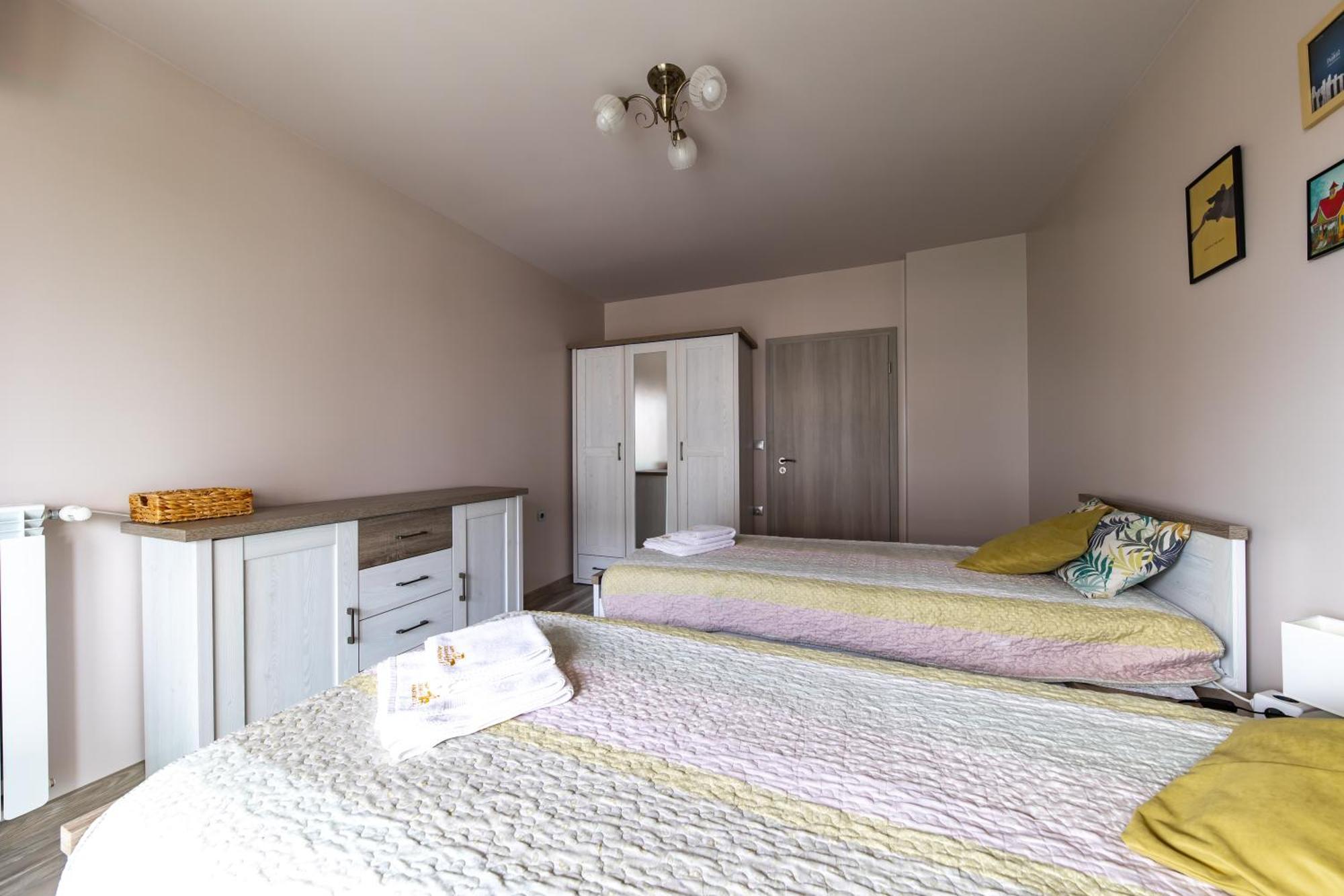 Happy Town Apartments Велико Търново Екстериор снимка
